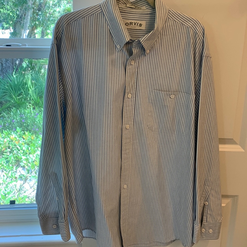 Orvis Mens blue & white cotton button down with breast pocket. Medium weight XL